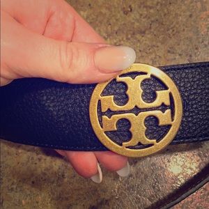 Reversible Tory Burch belt -xs- perfect condition